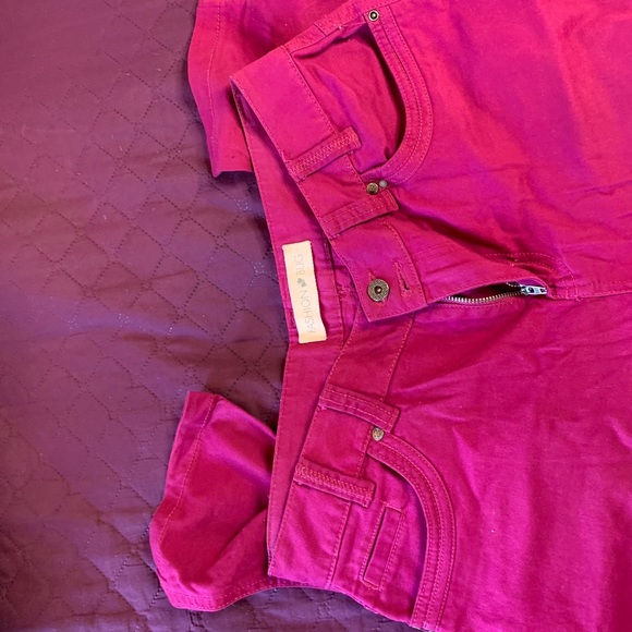 Fuchsia Jeans - Picture 2 of 2